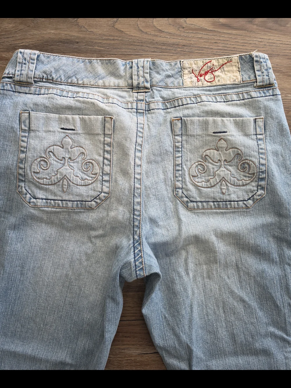 Women's Venezia Light Blue Embroidered Pocket Jeans Size 18